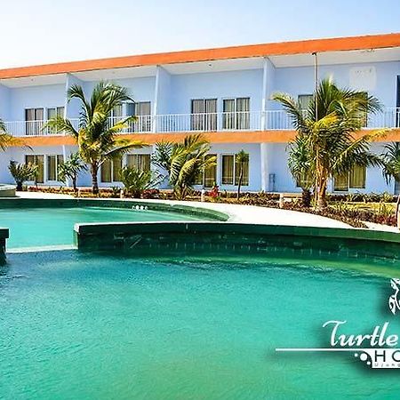 Turtle Beach Hotel Ujunggenteng Exteriör bild